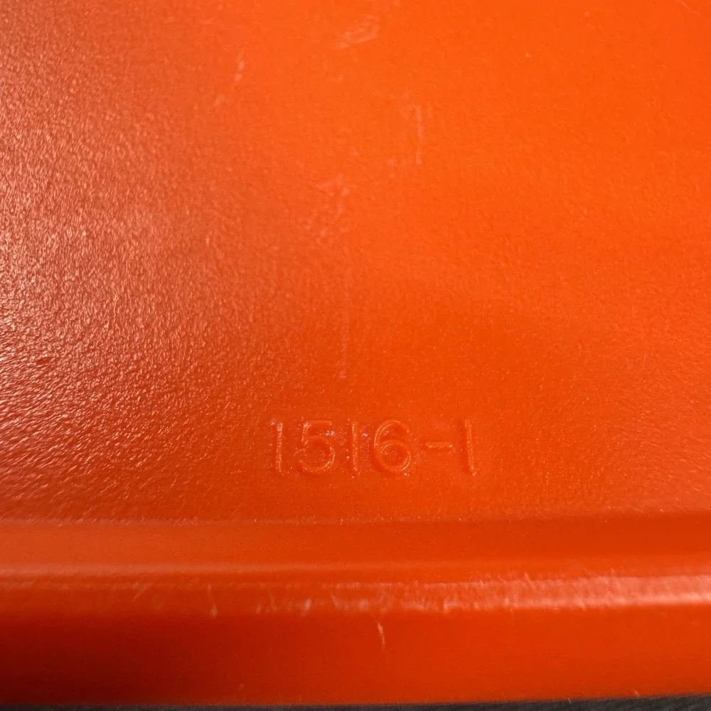 VTG Small Tupperware Plastic Storage Container #1516-1W/‎ Lid